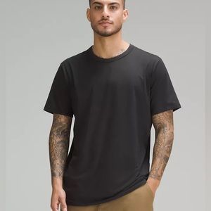 Lululemon MENS Fundamental T-Shirt Size Medium
